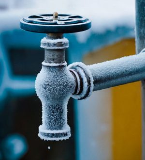 Как отогреть замерзший водопровод