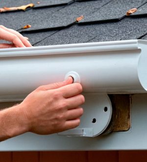 Выбираем водосток: сравнение пластиковых и металлических систем