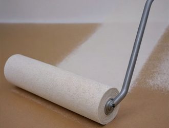 Не пропустите этот шаг: почему грунтовка стен так важна перед обоями