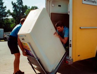 Как избежать поломки холодильника при транспортировке?