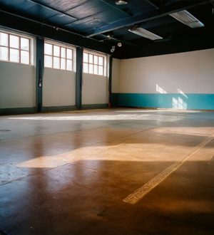 Из чего можно сделать полы в гараже: советы по выбору покрытия