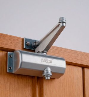 Настройка дверного доводчика: делаем это самостоятельно