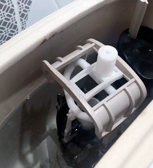 Ремонт сливного бачка: как устранить утечку воды своими руками