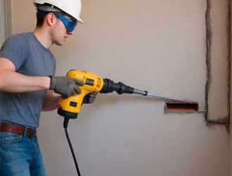 Как штробить стены под проводку: пошаговая инструкция