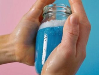 Как безопасно и эффективно удалить супер клей с кожи: практические советы и методы