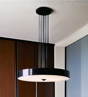 Как установить люстру на натяжной потолок: пошаговое руководство для безопасной и надежной работы