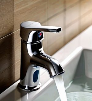 Как заменить смеситель в ванной комнате: пошаговое руководство от подготовки до установки