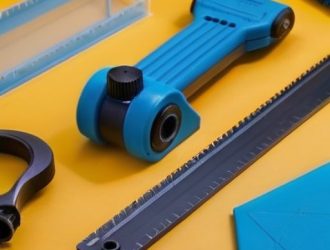 Как разрезать оргстекло дома: руководство по выбору инструментов и техник обработки