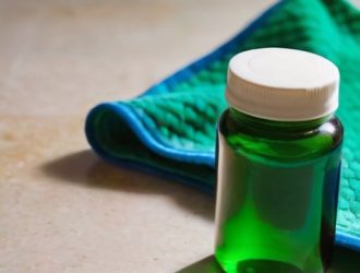 Как удалить зеленку с линолеума: проверенные методы и советы по уходу