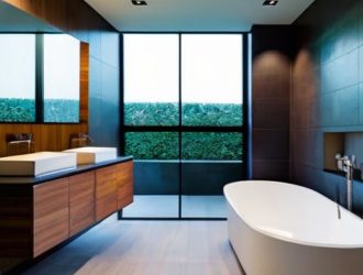 Как выбрать идеальный экран для ванны: материалы, дизайн и функциональность