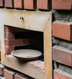 Как заделать трещины на кирпичной печи: пошаговое руководство и советы по уходу