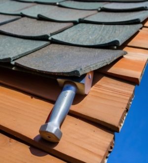 Надежная крыша: секреты крепления волнового шифера гвоздями для долговечности и безопасности