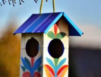 Создаем уют для пернатых: кормушка из коробки своими руками