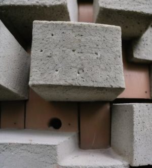 Как сохранить прочность и долговечность стен из пенобетонных блоков: от причин повреждений до эффективного ремонта и профилактики