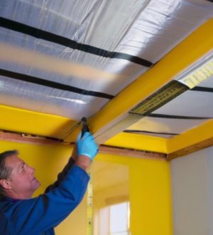 Эффективная пароизоляция на потолке: ключ к защите от влаги и сохранению тепла