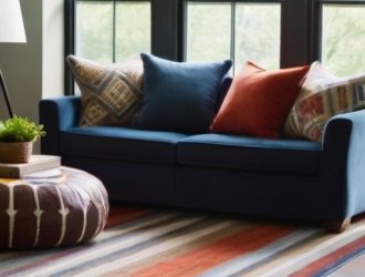 Эффективные способы удаления пятен и запаха кошачьей мочи с дивана