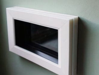 Эстетика и теплоизоляция: как правильно установить откосы на пластиковые окна