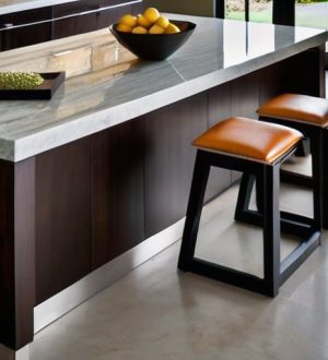 Искусственный камень: Как правильно полировать столешницы для идеального блеска