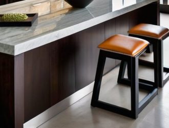 Искусственный камень: Как правильно полировать столешницы для идеального блеска