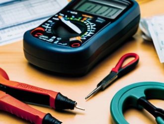 Измерение напряжения: ключ к безопасности и эффективности электрических систем
