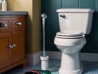 Как избежать засоров в туалете: практическое руководство по предотвращению и устранению проблем