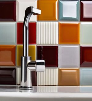 Как правильно уложить плитку на стену: пошаговое руководство для идеального результата