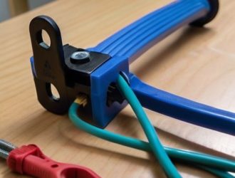 Правильное крепление кабеля в штробе: советы, ошибки и экономия времени