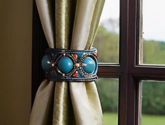 Искусство подхватов: как выбрать и установить идеальные акценты для штор в интерьере