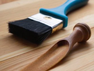 Как эффективно устранить трещины в дереве: выбор материалов и техники заполнения