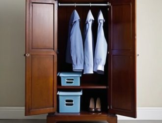 Как правильно и безопасно поднимать тяжелые предметы: советы и техники для успешного подъема шкафа