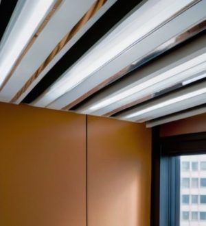 Надежное крепление багета для натяжного потолка: ключевые моменты установки