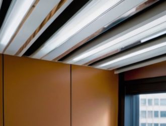 Надежное крепление багета для натяжного потолка: ключевые моменты установки